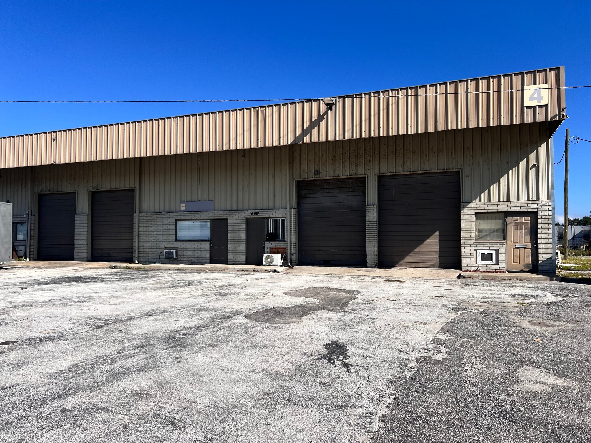 6127-6157 Cyril Ave, Orlando, FL à louer Photo intérieure- Image 1 de 3