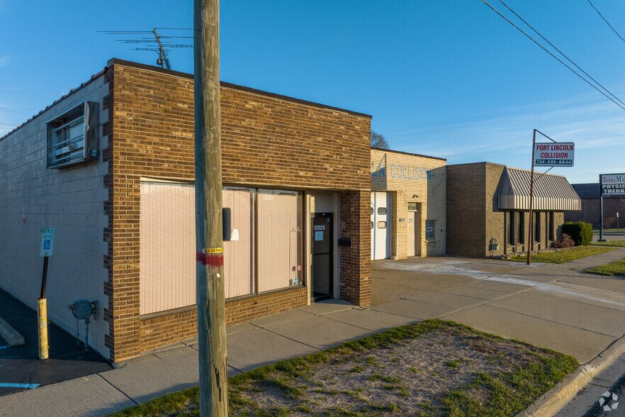 12825-12837 Dix Toledo Rd, Southgate, MI à vendre - Photo du bâtiment - Image 3 de 6