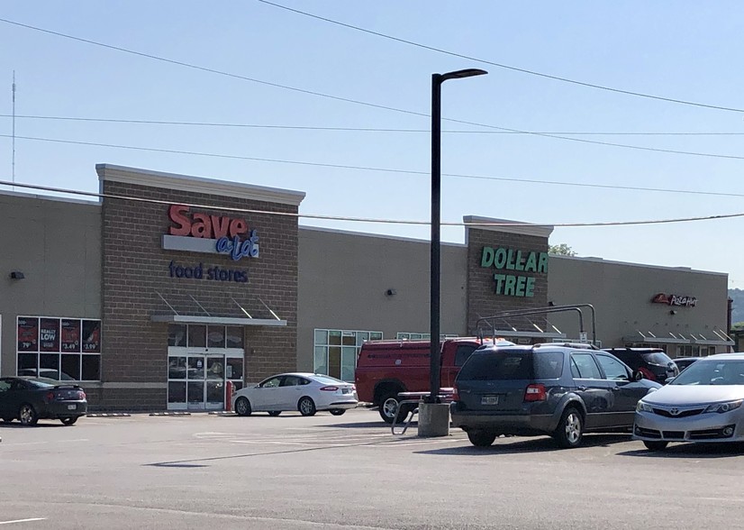 1708-1724 Adams Ave, Clarksburg, WV for lease - Building Photo - Image 2 of 3