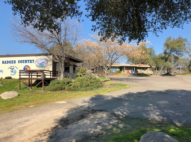 43875 Patrick Ave, Coarsegold, CA for sale - Primary Photo - Image 1 of 1