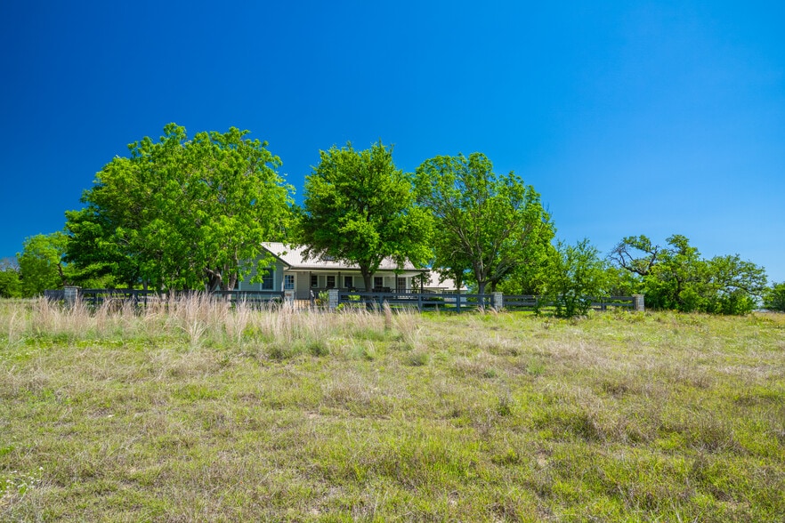 CR 535, Evant, TX à vendre - Photo du bâtiment - Image 2 de 41