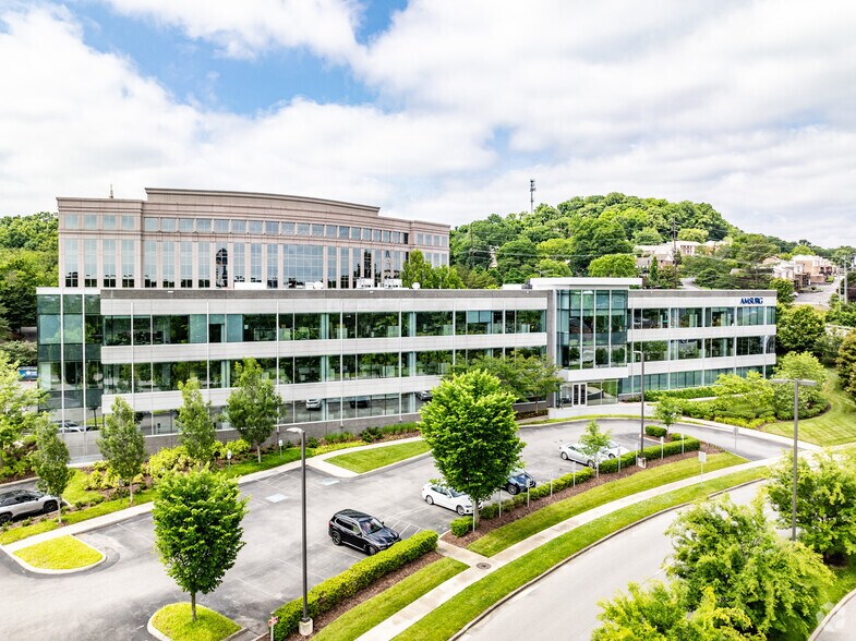 1 Burton Hills Blvd, Nashville, TN à louer - Photo du bâtiment - Image 3 de 42