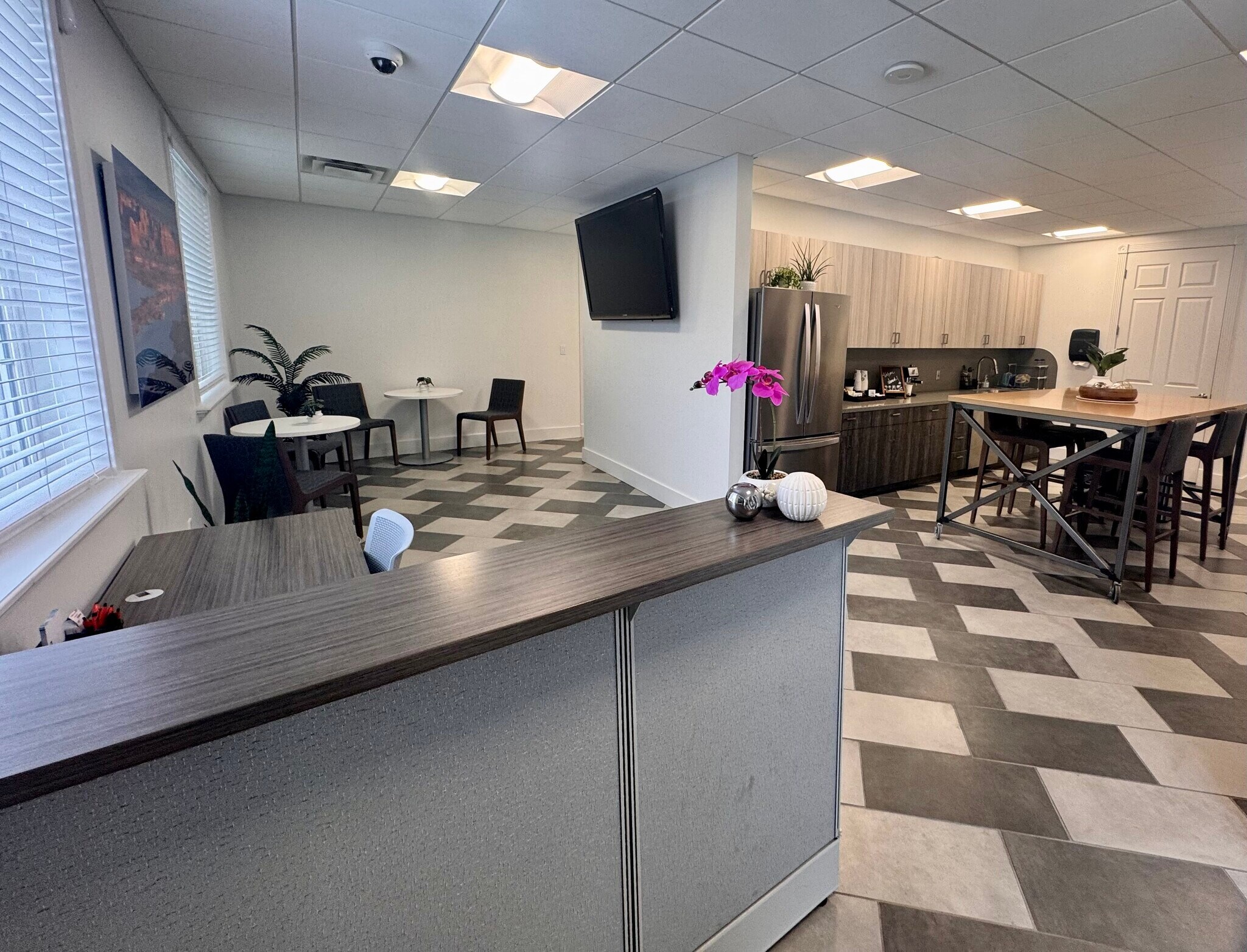 11075 S State St, Sandy, UT à louer Photo du bâtiment- Image 1 de 8