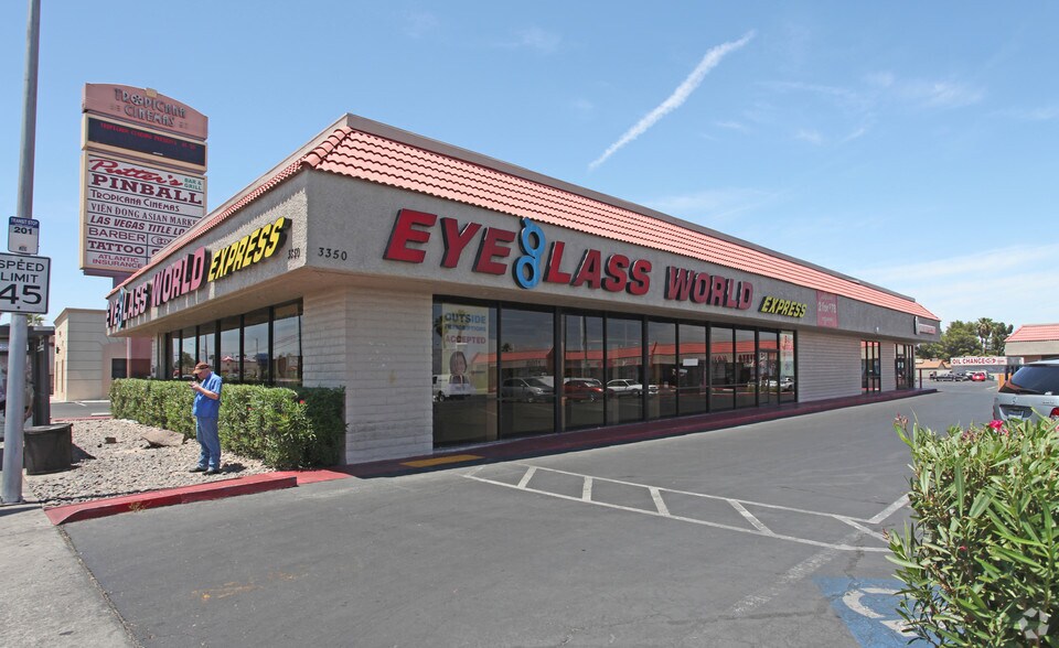 4855-4865 S Pecos Rd, Las Vegas, NV à louer - Photo principale - Image 2 de 4