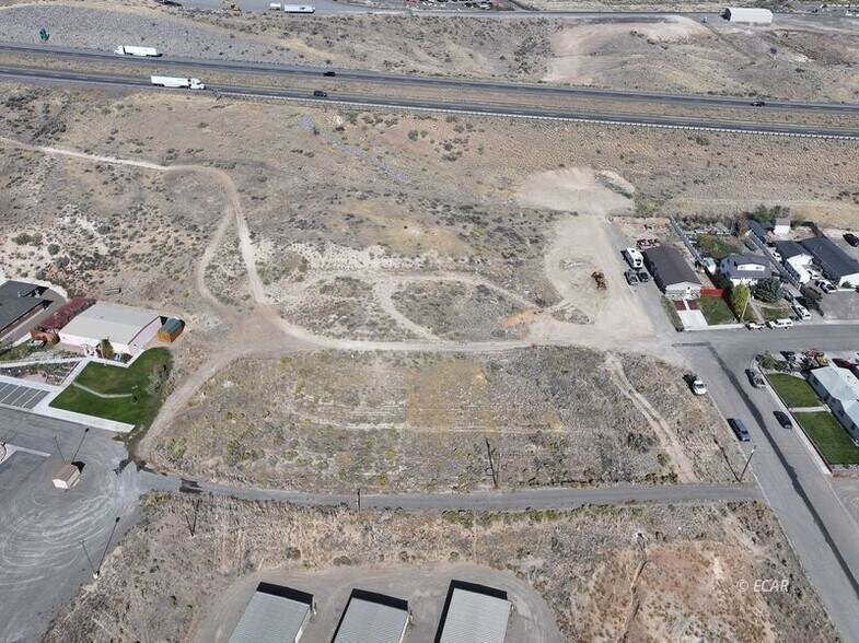 Elm Street St, Carlin, NV à vendre - Photo du bâtiment - Image 2 de 5