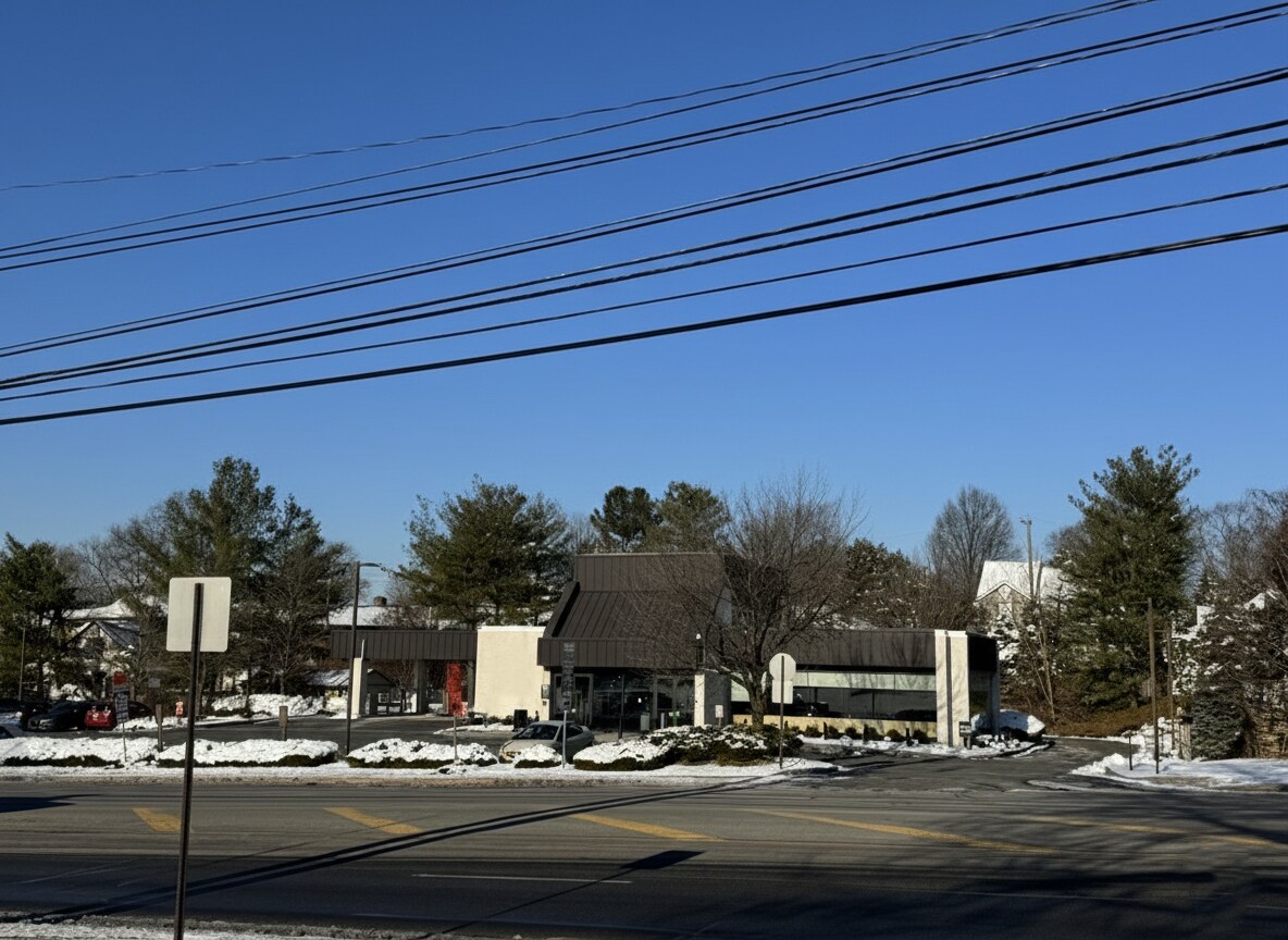 131 Macdade Blvd, Folsom, PA for sale Primary Photo- Image 1 of 2