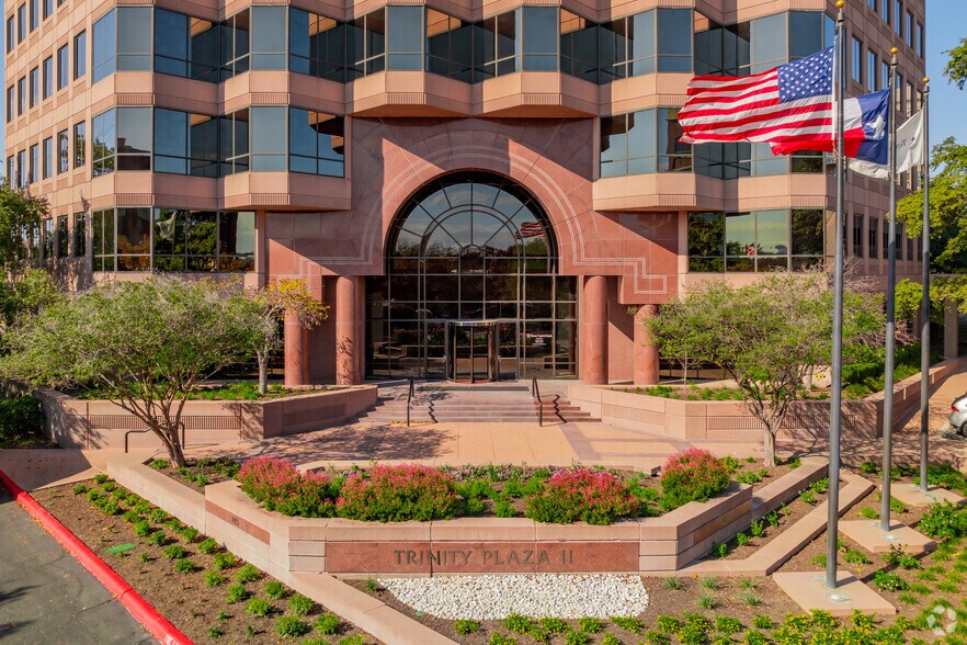 745 E Mulberry Ave, San Antonio, TX à louer - Photo du bâtiment - Image 2 de 13