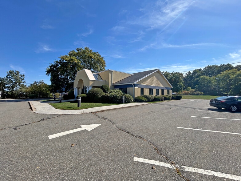 150 Mirona Rd, Portsmouth, NH for lease - Building Photo - Image 2 of 3