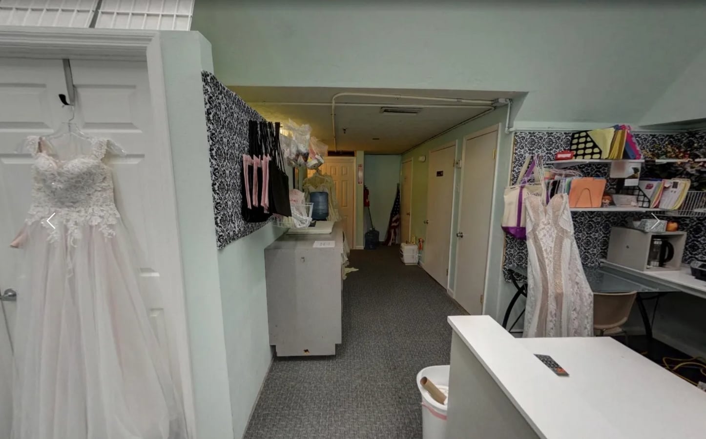 2441 NW 43rd St, Gainesville, FL 32606 - Unit 2D - - Interior Photo - Image 2 of 4