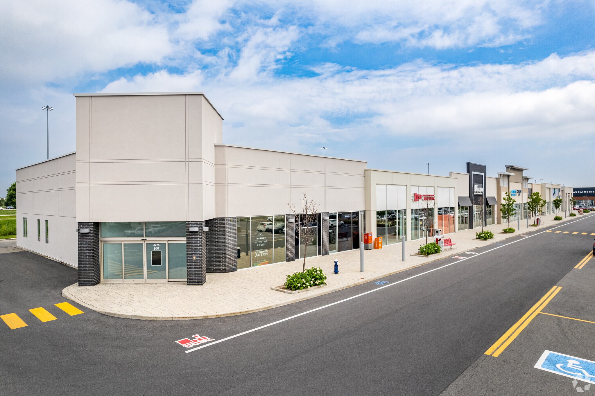 3210 Boul De La Gare, Vaudreuil-dorion, QC for sale Building Photo- Image 1 of 1