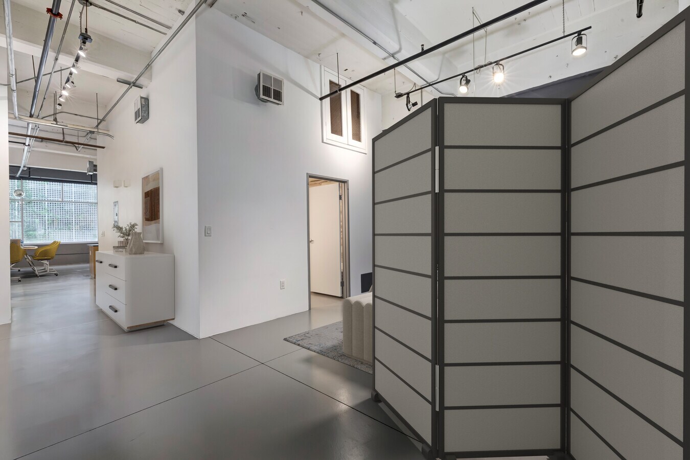 1130 S Flower St, Los Angeles, CA 90015 - Unit 208 - - Interior Photo - Image 1 of 20