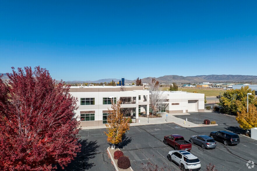 2243 Park Pl, Minden, NV à vendre - Photo du bâtiment - Image 2 de 4