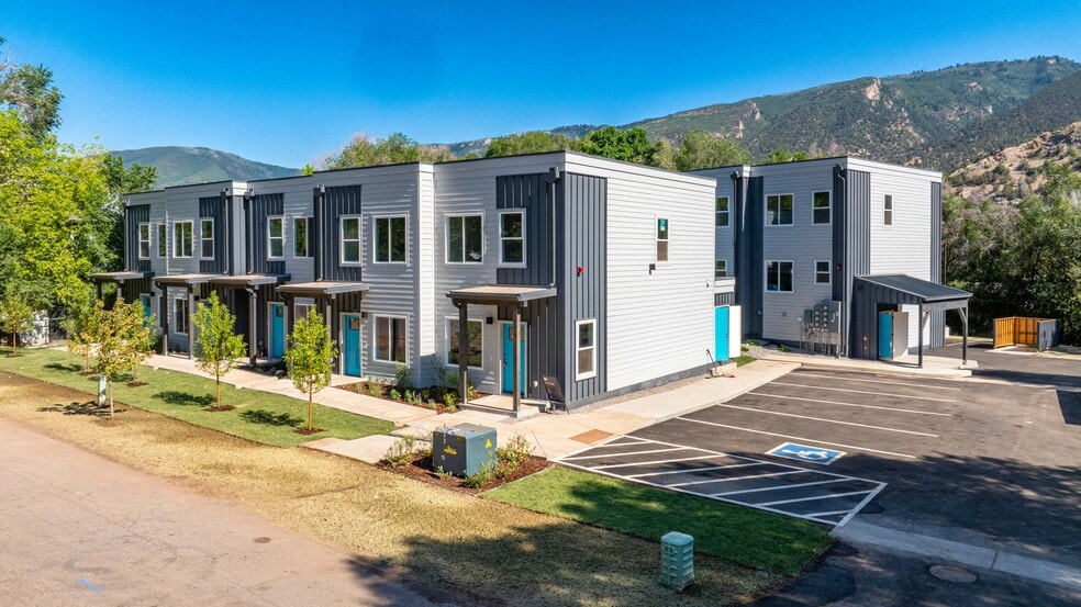 619 Overlin Dr, Glenwood Springs, CO for sale - Building Photo - Image 2 of 22