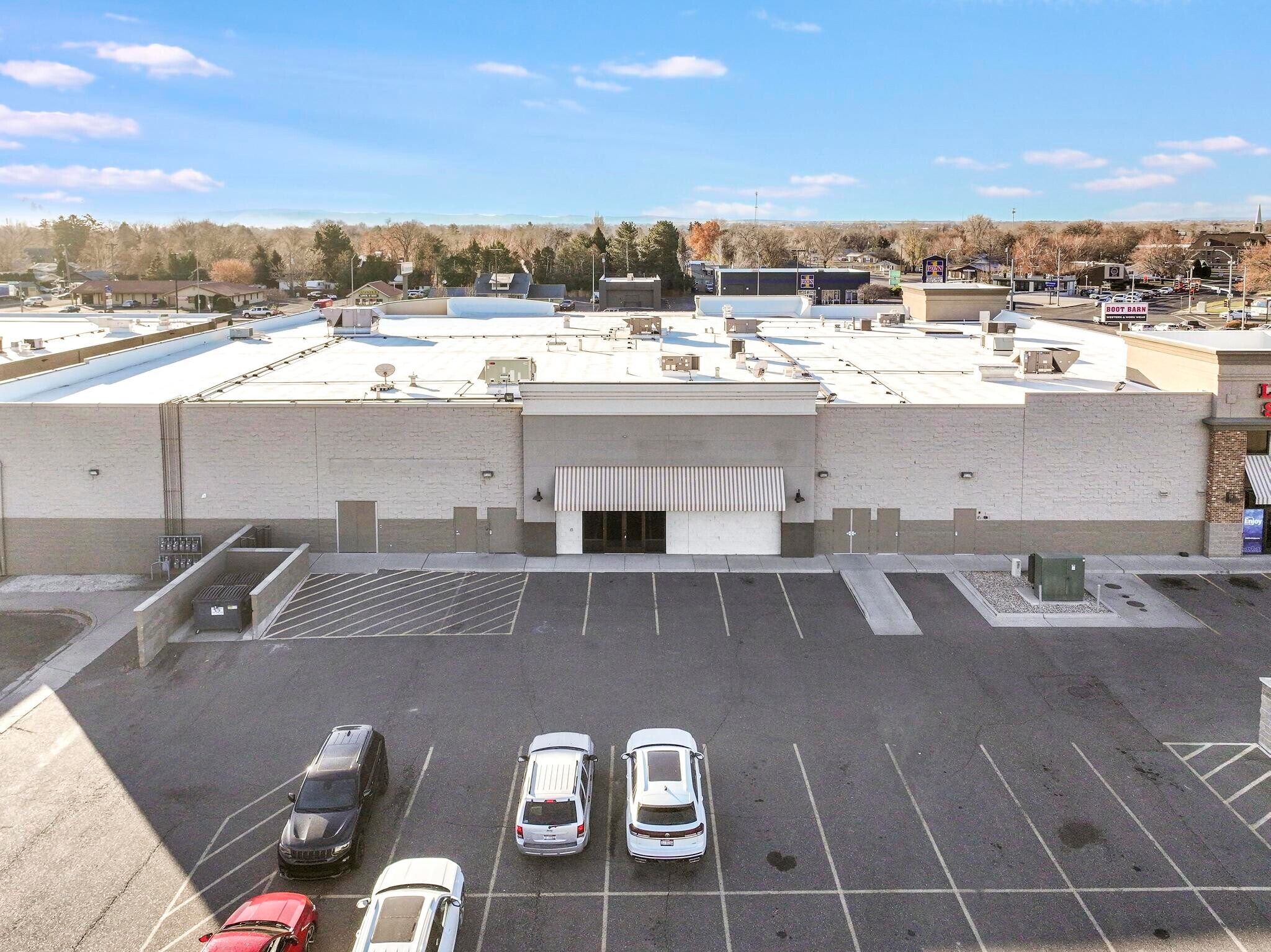 130-176 Blue Lakes Blvd N, Twin Falls, ID for lease Building Photo- Image 1 of 8