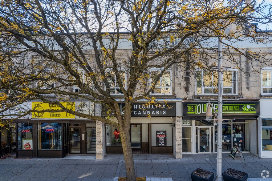 128 Wyndham St N, Guelph, ON à vendre - Photo du bâtiment - Image 2 de 3