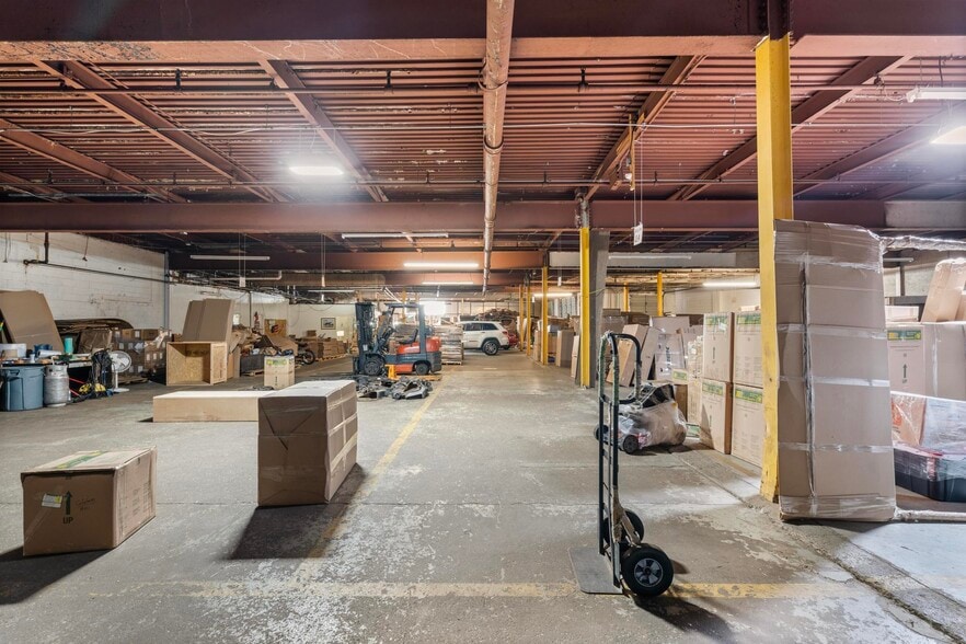 417-433 Myrtle Ave, Bridgeport, CT à vendre - Photo intérieure - Image 2 de 22