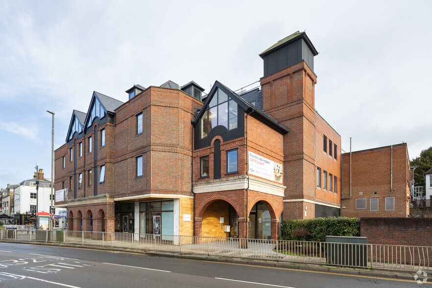 28-30 High St, Guildford for lease - Primary Photo - Image 1 of 2