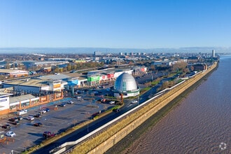St Andrews Quay, Hull, NHS - AÉRIEN  Vue de la carte - Image1
