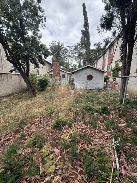 482 E Santa Anita Ave, Burbank, CA à vendre - Photo du bâtiment - Image 2 de 2