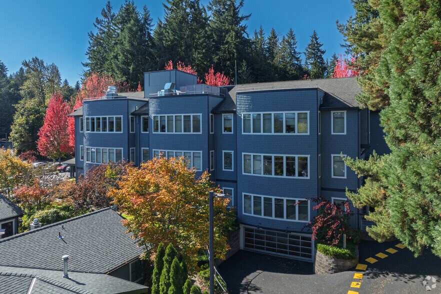 18500 156th Ave NE, Woodinville, WA à louer - Photo du bâtiment - Image 2 de 5