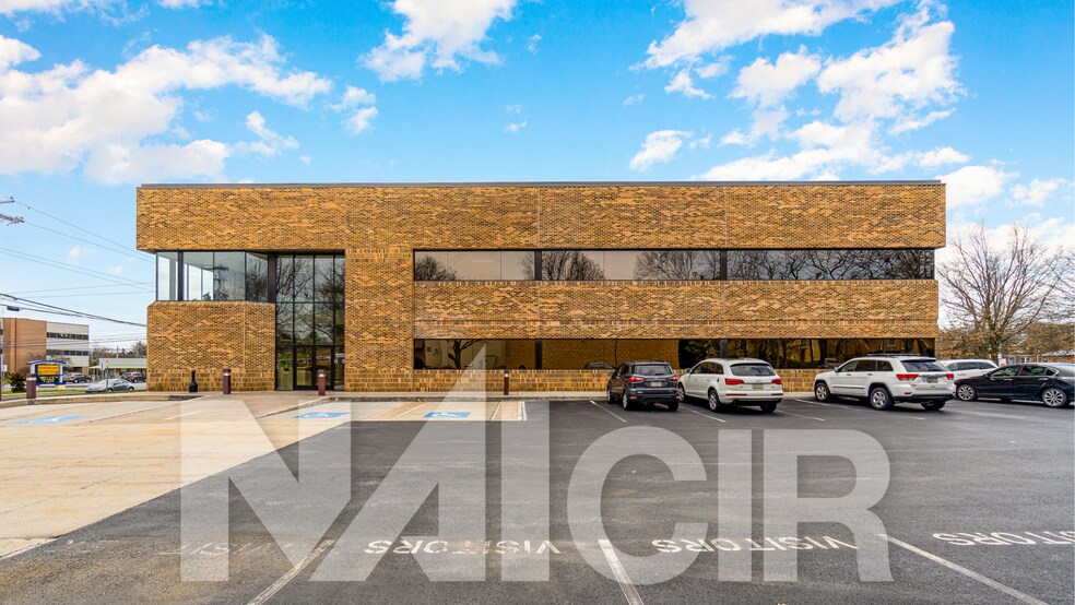 3500 Market St, Camp Hill, PA à louer - Photo du bâtiment - Image 1 de 10