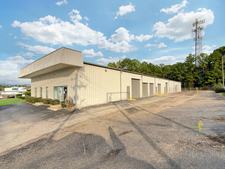 2565 Government Blvd, Mobile, AL for lease - Building Photo - Image 2 of 4