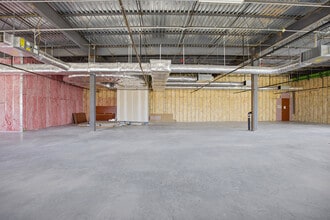 22001 Southwest Freeway, Richmond, TX à louer Photo intérieure- Image 2 de 12