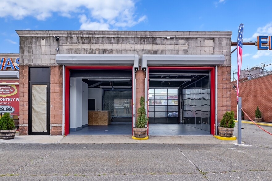 8610 Flatlands Ave, Brooklyn, NY for lease - Building Photo - Image 2 of 6