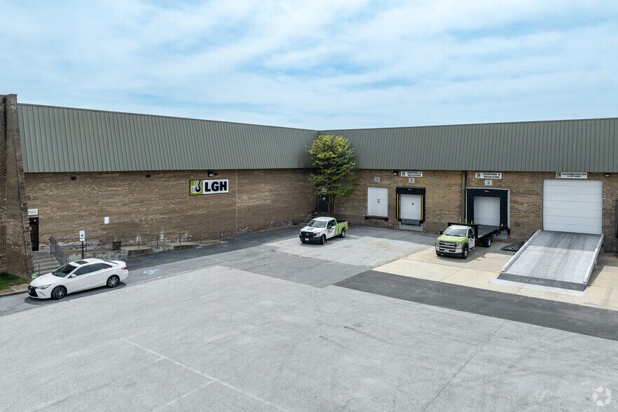 8679 Greenwood Pl, Savage, MD for lease - Building Photo - Image 3 of 7