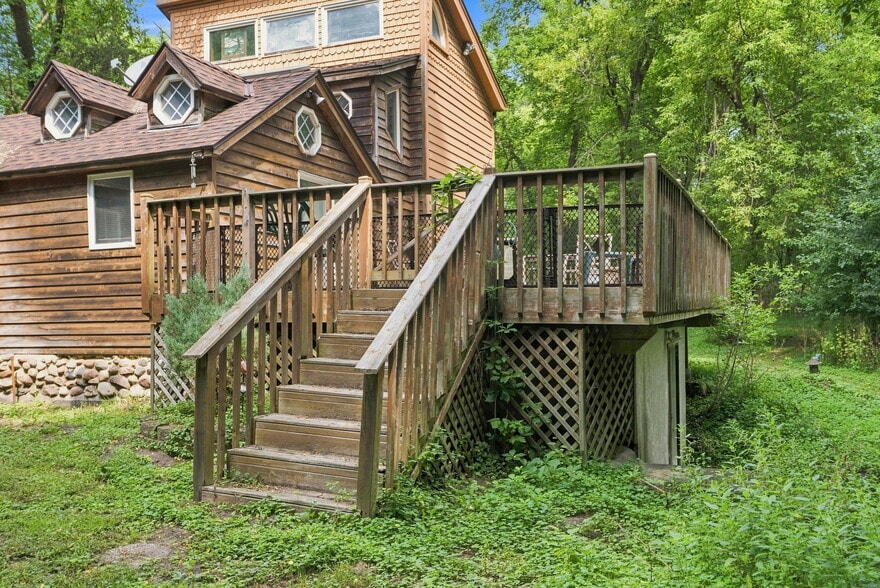 15320 Highwood Dr, Minnetonka, MN for sale - Building Photo - Image 3 of 25