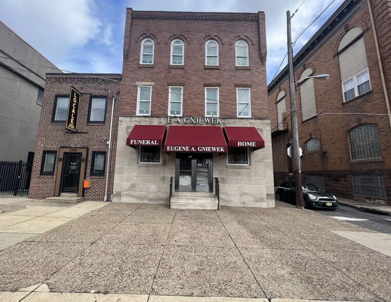 2711-13 E Allegheny Ave, Philadelphia, PA à vendre - Photo du bâtiment - Image 1 de 1