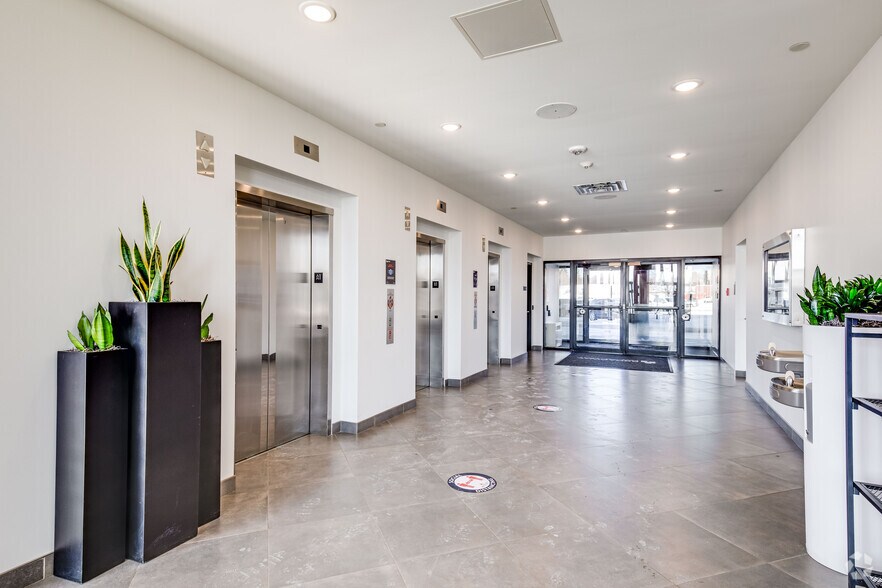 3433 NE Broadway St, Minneapolis, MN à louer - Photo intérieure - Image 2 de 18