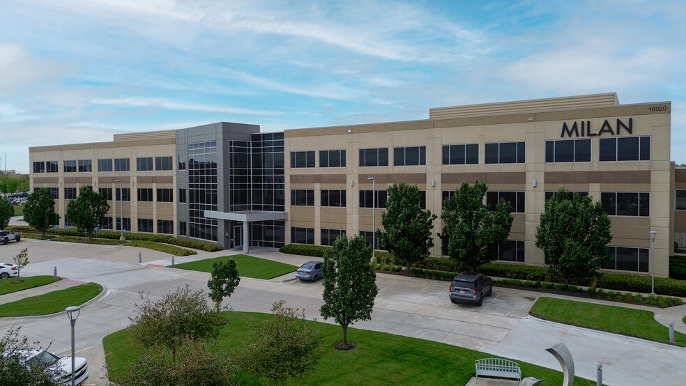 18020 Burt St, Elkhorn, NE for lease - Building Photo - Image 3 of 7