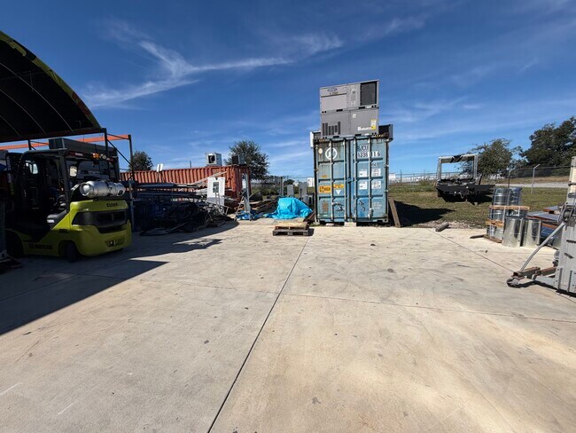 Plus de détails pour 2300 Mayflower Ave, Apopka, FL - Industriel à louer