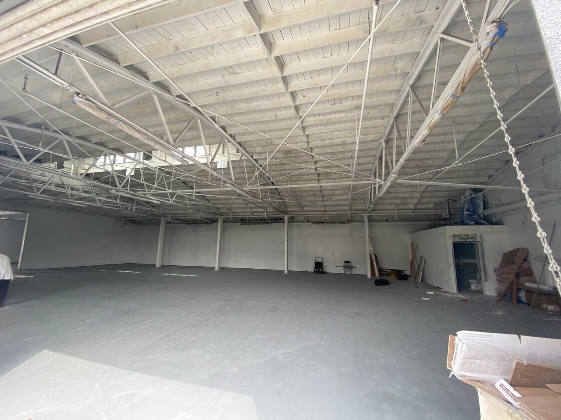 424-432 S I St, San Bernardino, CA for lease Interior Photo- Image 1 of 4