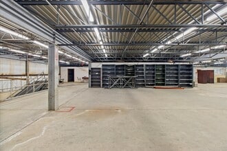 153 Searles Rd, Pomfret Center, CT for lease Building Photo- Image 1 of 10