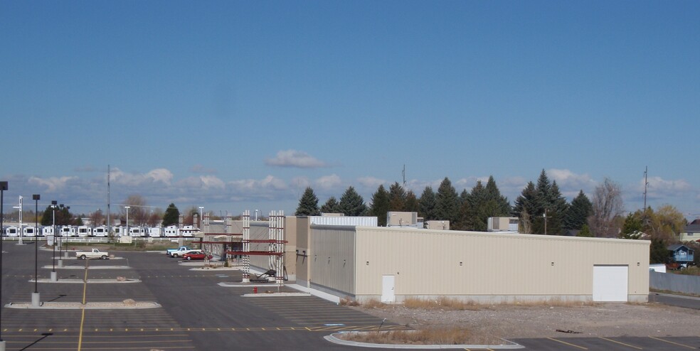 1572 N 25th E, Ammon, ID for lease - Building Photo - Image 1 of 12