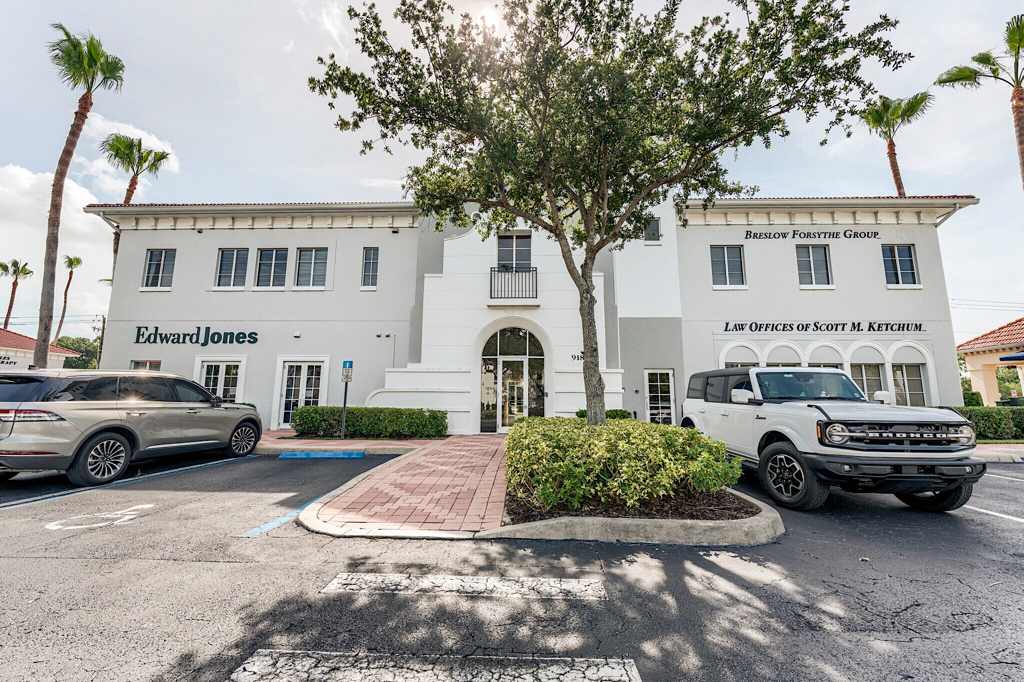 9180 Galleria Ct, Naples, FL for lease Building Photo- Image 1 of 7