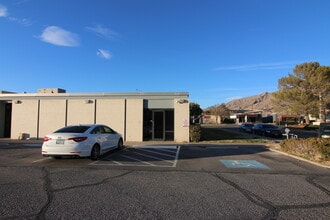 444 Executive Center Blvd, El Paso, TX à louer Photo intérieure- Image 2 de 3