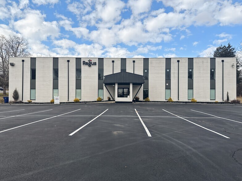 101 E Tennessee Ave, Oak Ridge, TN à louer - Photo du bâtiment - Image 2 de 14