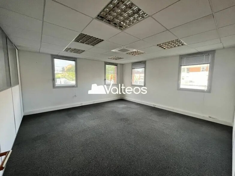 1 Place Auguste Albert, Toulouse for lease - Interior Photo - Image 2 of 7