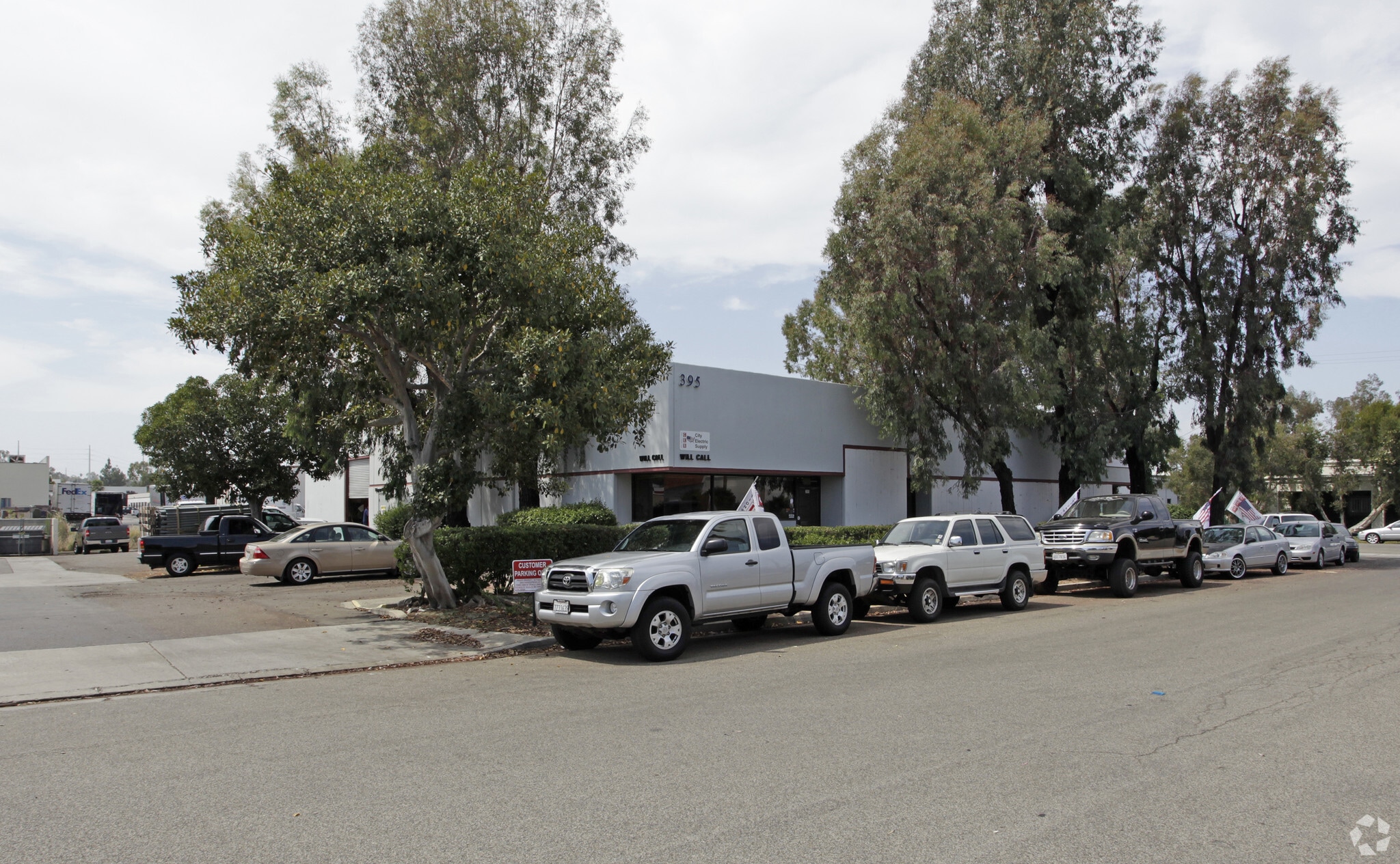 395 Pauma Pl, Escondido, CA for sale Primary Photo- Image 1 of 4