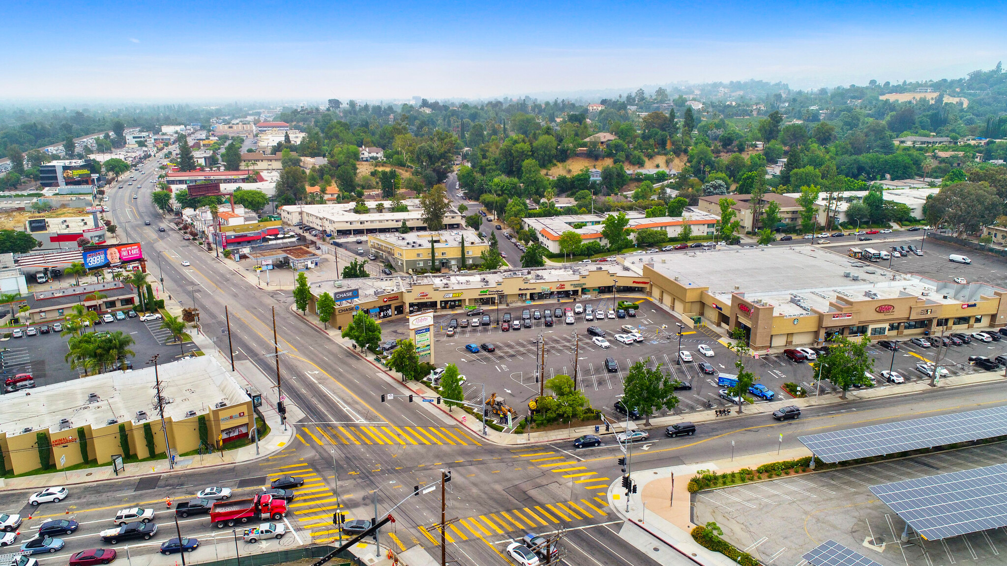 20040-20060 Ventura Blvd, Woodland Hills, CA à vendre Photo du bâtiment- Image 1 de 1