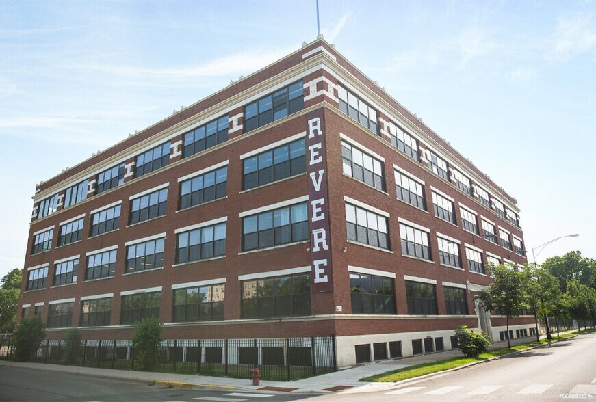 2501 W Washington Blvd, Chicago, IL à louer - Photo du bâtiment - Image 1 de 10