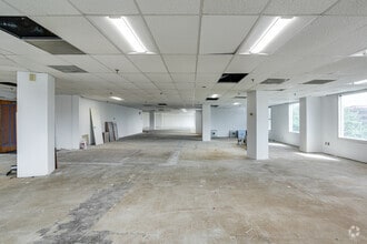 10400 Eaton Pl, Fairfax, VA for lease Interior Photo- Image 1 of 2