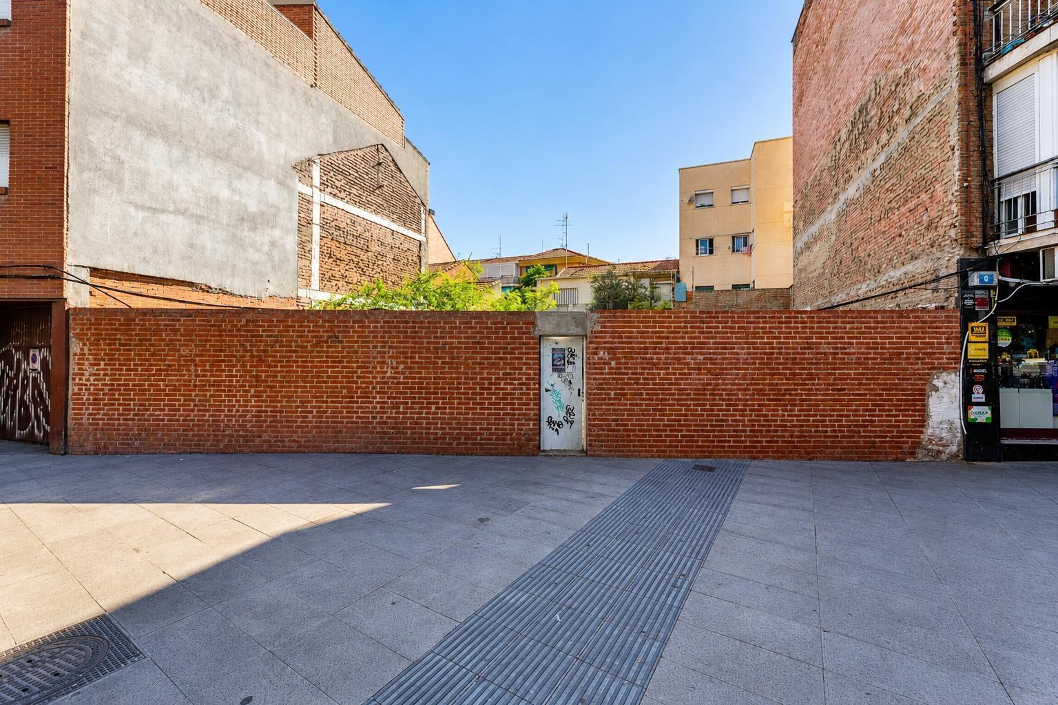 Terrain dans Madrid, Madrid à vendre Photo du bâtiment- Image 1 de 9