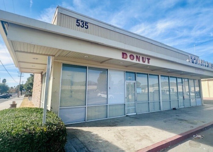 535-537 N San Jacinto St, Hemet, CA à vendre - Photo du bâtiment - Image 3 de 6
