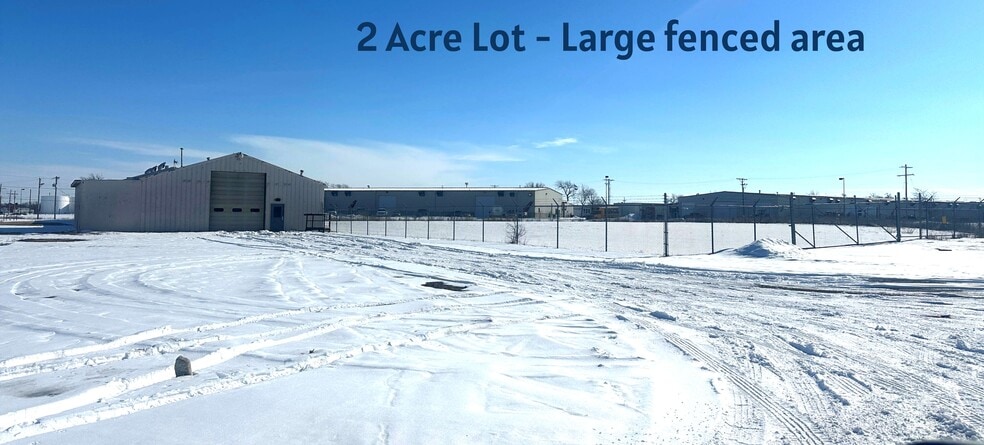 1915 Beechcraft Rd, Salina, KS for lease - Building Photo - Image 2 of 3