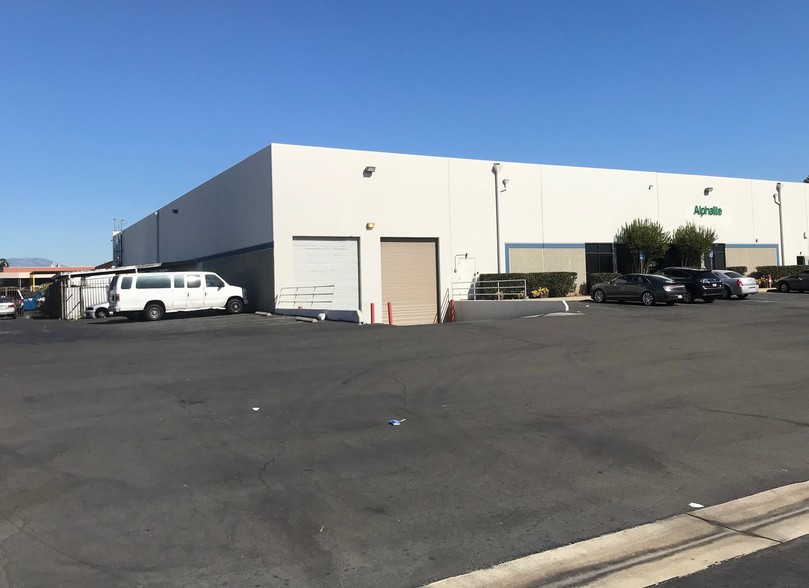 10715 Springdale Ave, Santa Fe Springs, CA for lease - Building Photo - Image 2 of 6