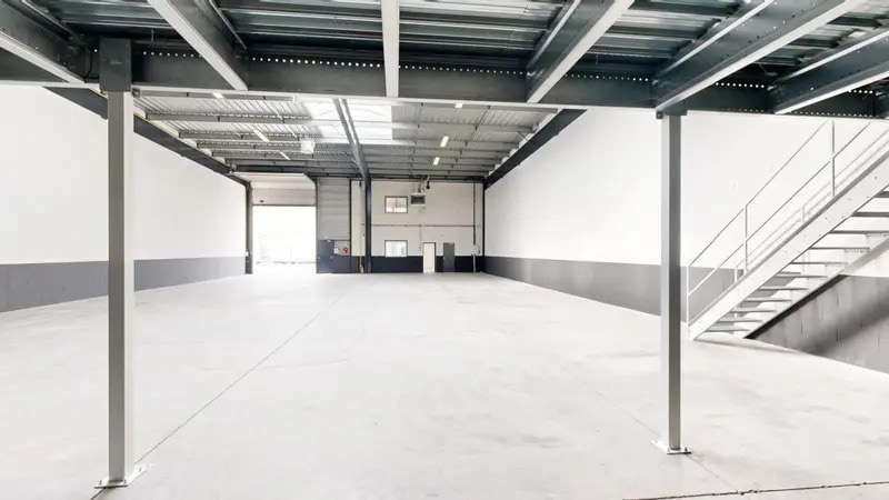 Industrial in Bezons for lease Interior Photo- Image 1 of 12
